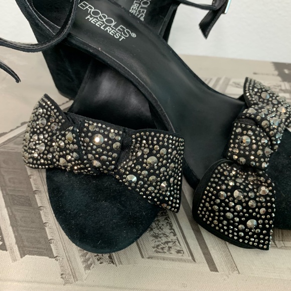 AEROSOLES HEELREST , In black with a sequenced bow at the toe. - Picture 2 of 6